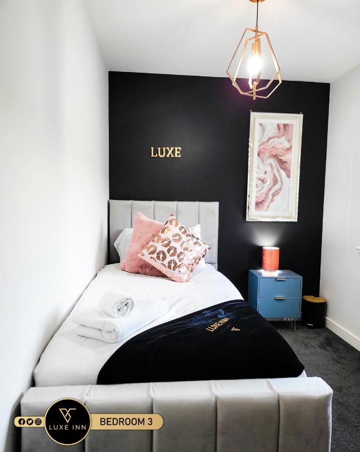 Holiday home Luxe Inn, Birmingham Airport & Nec, Free Parking Marston Green